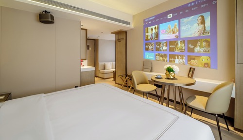 Deluxe Room, 1 King Bed