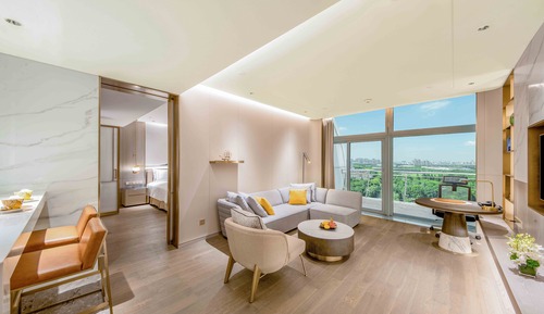 Suite, 1 King Bed, Club Lounge Access (Explorer, Lounge Access)