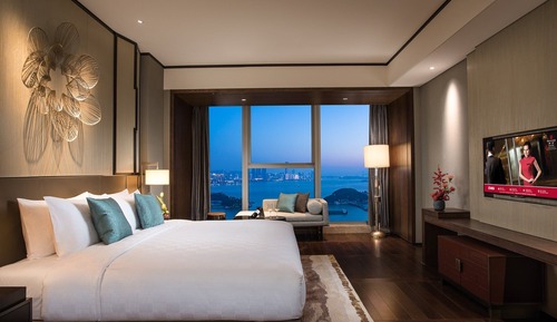 Standard Room, 1 King Bed, Club Lounge Access (Xiamen Bay View)