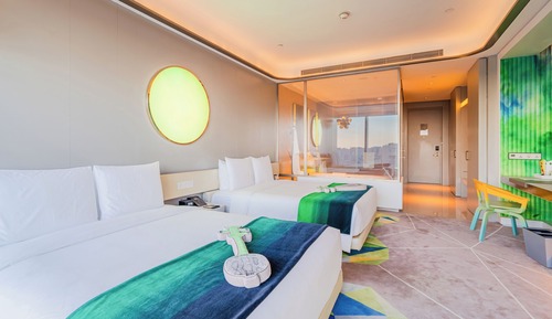 Spectacular Queen Room, 2 Double Beds, High Floor City View