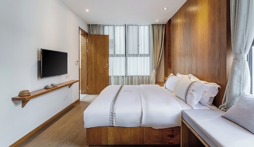 Courtyard 2-Deluxe Double Room, Bathtub, Mountain View