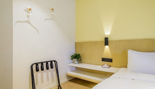 Elite Twin Room