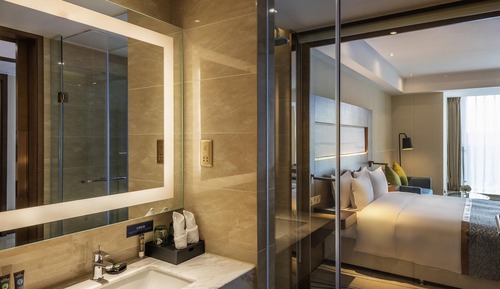 Deluxe Room, 1 King Bed