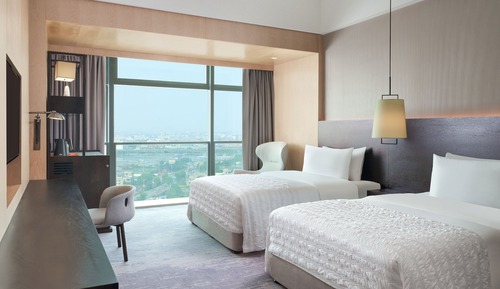 Club Room, 2 Twin Beds, Smoking, City View