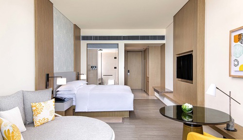 Room, 1 King Bed, Balcony