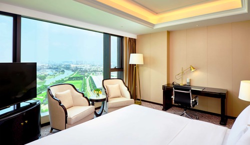 Superior King Room