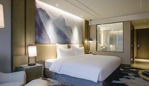 Deluxe Room, 1 King Bed, Sea View