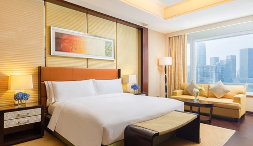 Club Deluxe King Bed Room