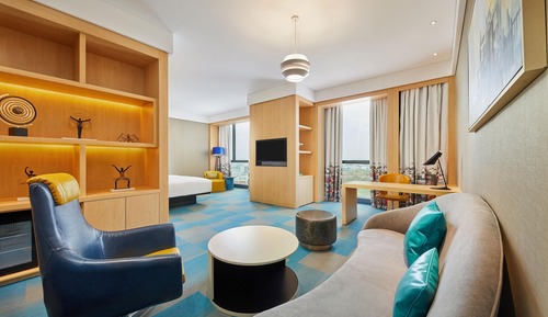 Room, 1 King Bed (Savvy)