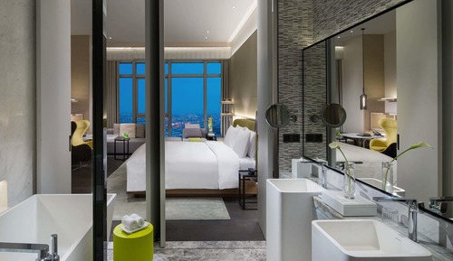 Luxury Room, 1 King Bed, Club Lounge Access