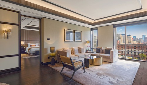 Executive Suite (River)