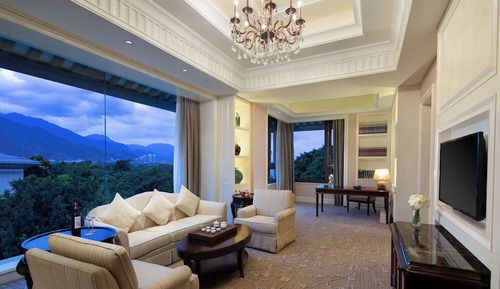 Deluxe  Garden View Suite