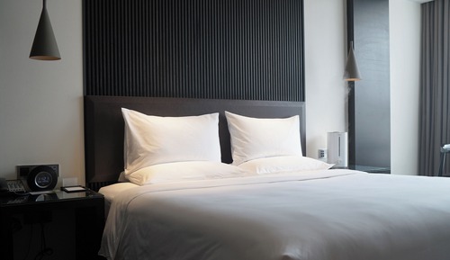 Double Room, 1 King Bed