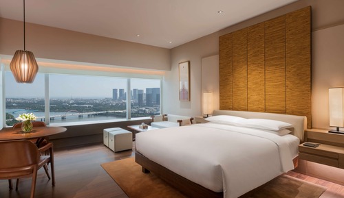 Room, 1 King Bed (Ocean Bay View)