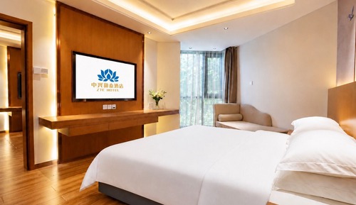 Suite with Views