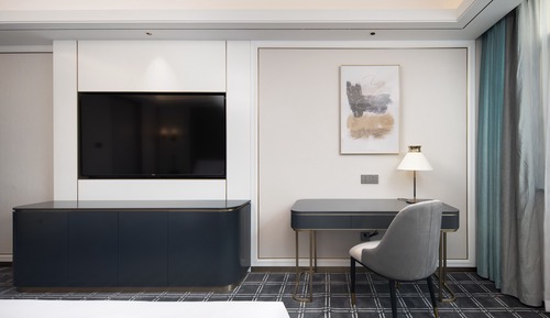 Luxury Twin Room, City View