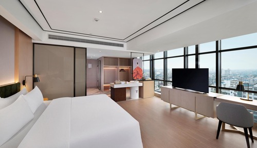 Deluxe Room, 1 King Bed with Sofa bed