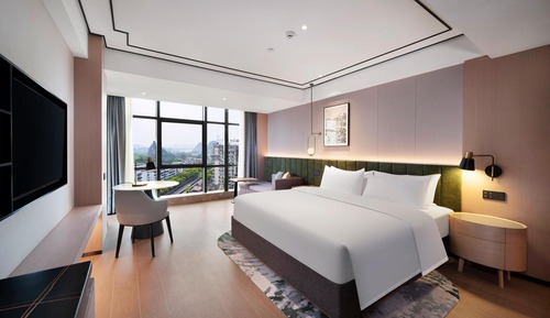 Deluxe Room, 1 King Bed