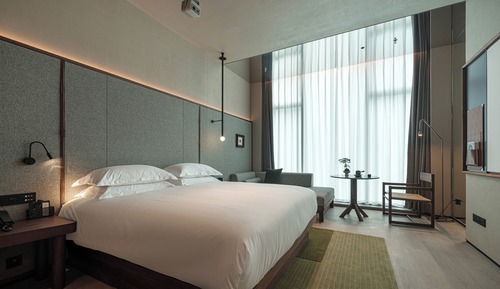 Deluxe Double Room, 1 Queen Bed, Non Smoking, City View