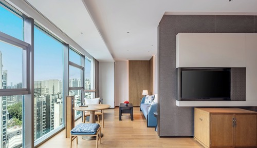 Suite, 1 King Bed
