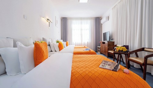 Superior Triple Room, Courtyard View