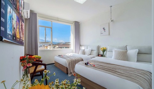 Luxury Twin Room, Courtyard View