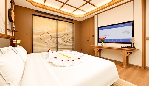 Executive King Suite