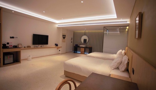Classic Twin Room, Hill View