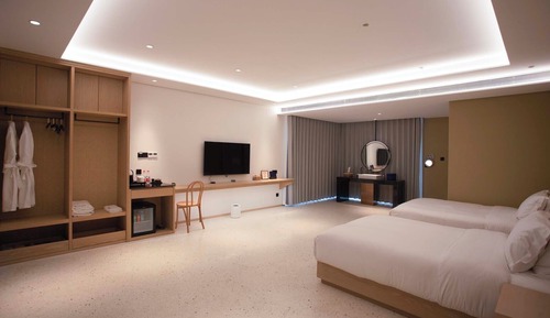 Panoramic Twin Room, Hill View