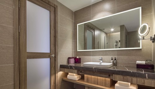 Suite, 1 King Bed