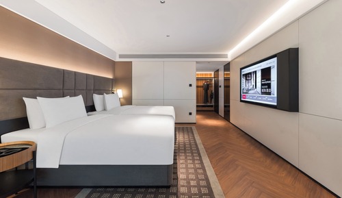 Premium Double Room Single Use, 1 Queen Bed, Mobility Accessible, Non Smoking