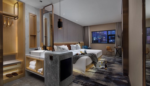 Signature Twin Room, City View