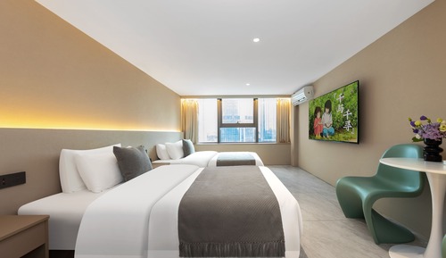 Standard Twin Room, City View