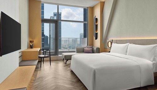 Executive Room, 1 King Bed, City View