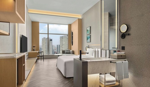 Standard Room, 1 King Bed, City View