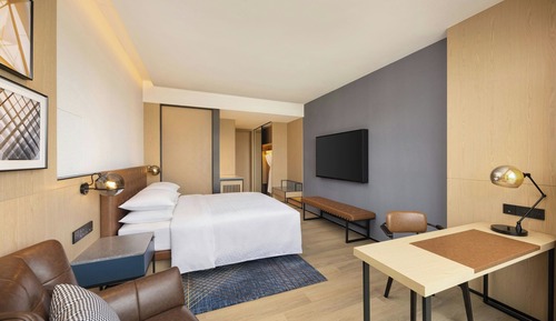 Room, 1 King Bed, Garden View