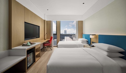 Deluxe Room (2 Twin Beds & 1 Sofa Bed)