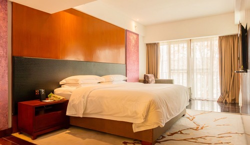 Flat Suite