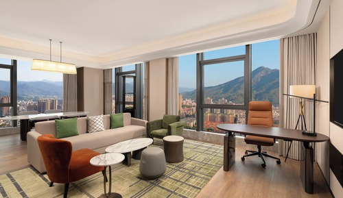 Premium Suite, 1 King Bed