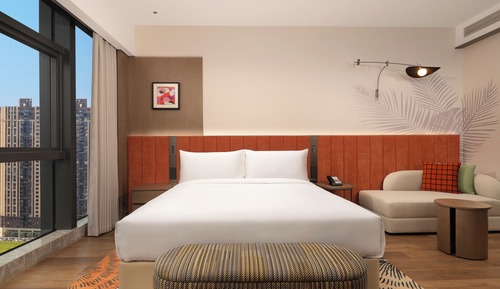 Premier Room, 1 King Bed