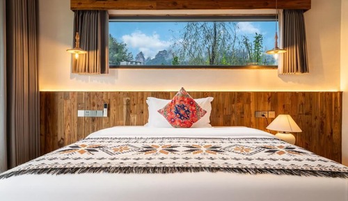 Suite, Balcony, Courtyard View