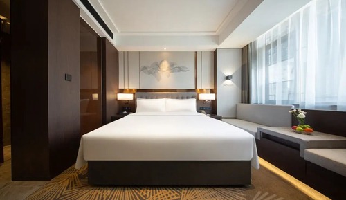 Elegant King Room