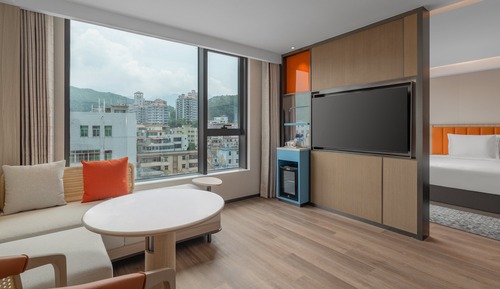 2 Queen Suite