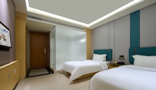 Luxury Twin Room, City View