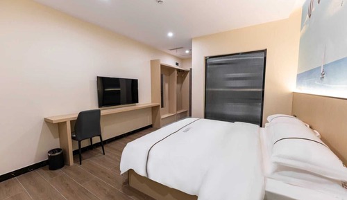 Premier Double Room, City View