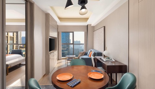 Executive Suite, 1 Queen Bed with Sofa bed, Non Smoking