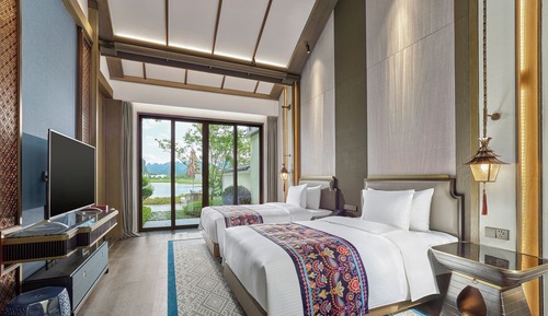 Lakeview Courtyard Terrace Double Bed Single Bedroom Villa