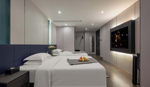 Family Suite, City View