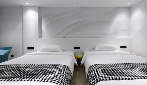 Deluxe Twin Room, City View