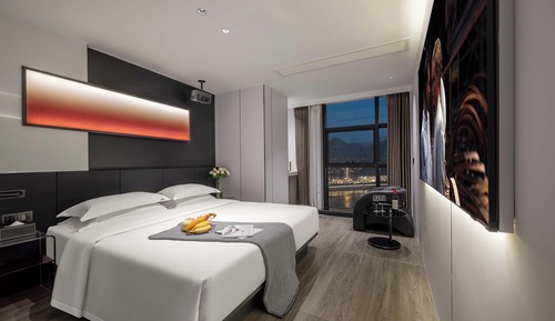 Junior Double Room, City View